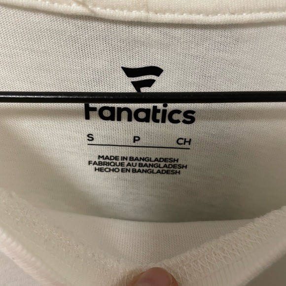 Women’s New England Patriots long-sleeve shirt. Never worn! - Picture 4 of 6